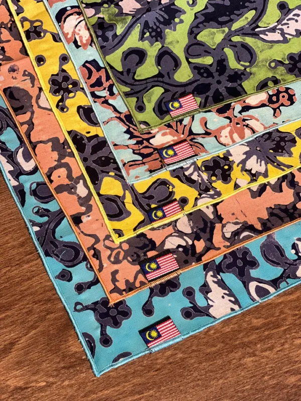 DA551F40-8169-4AE6-99C9-B3A986E39FFA Batik Handkerchief Sets 03